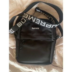 Supreme SS18 Shoulder Bag